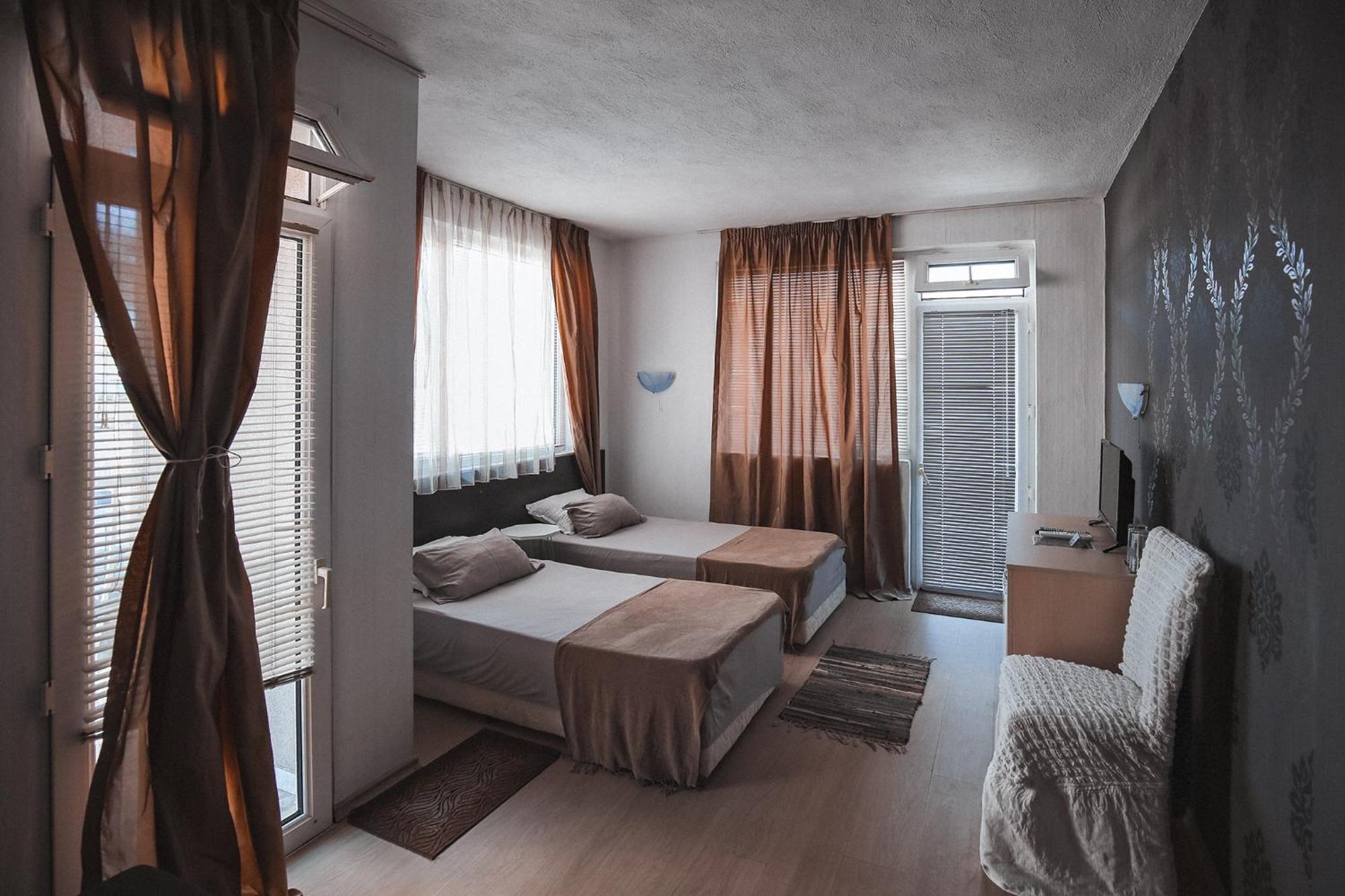 Guest House Taligarov เปาโมเรีย ภายนอก รูปภาพ